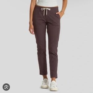 Vuori Women's Ripstop Climber Drawstring Pants in Plum medium 32.5 inseam